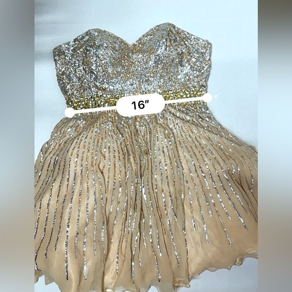Sherri Hill Embellished Silk Fit & Flare Strapless Fit and Flare Dress 10 - Picture 7 of 16